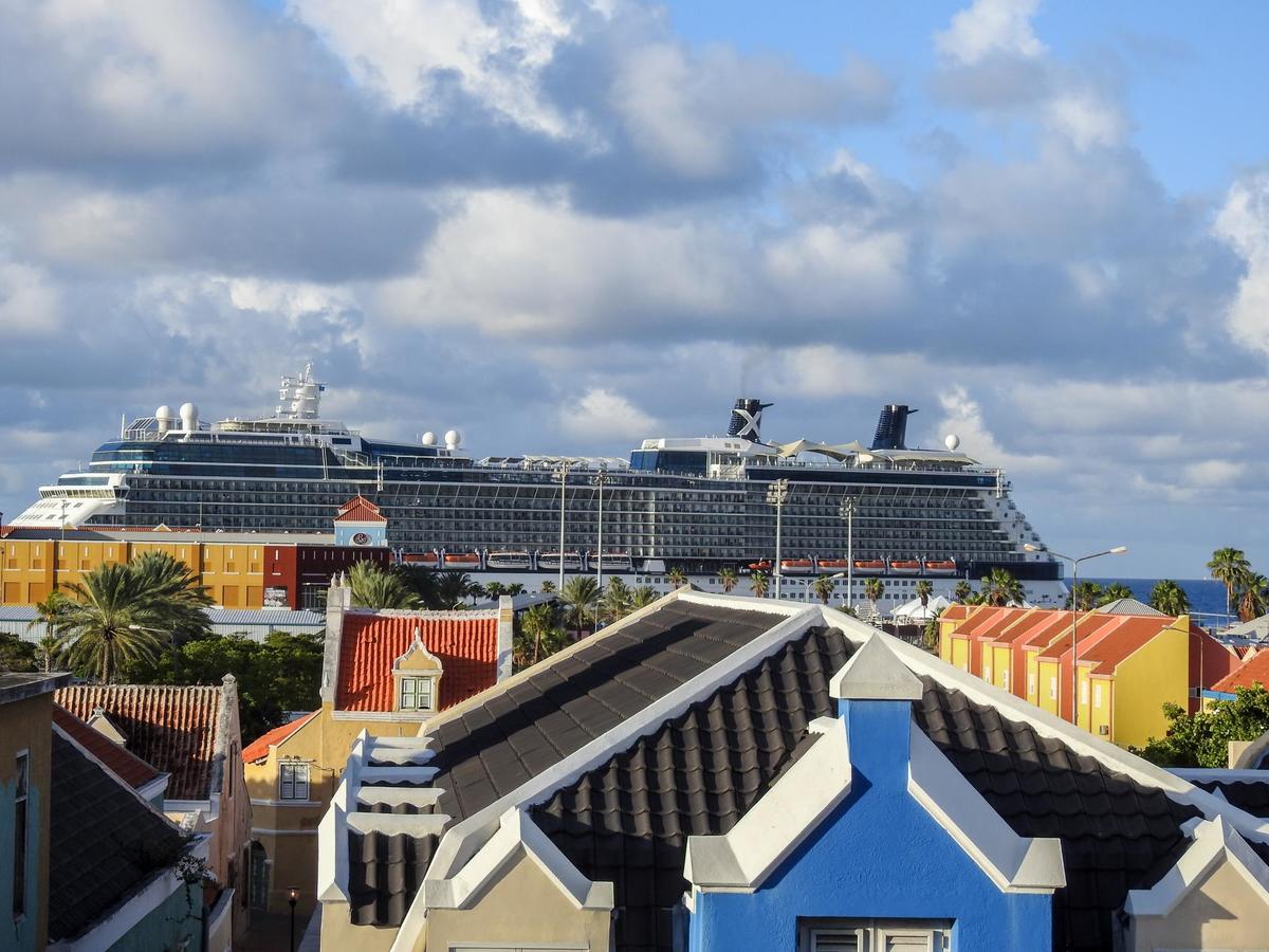 Curacao Suites Hotel Вилемстад Екстериор снимка