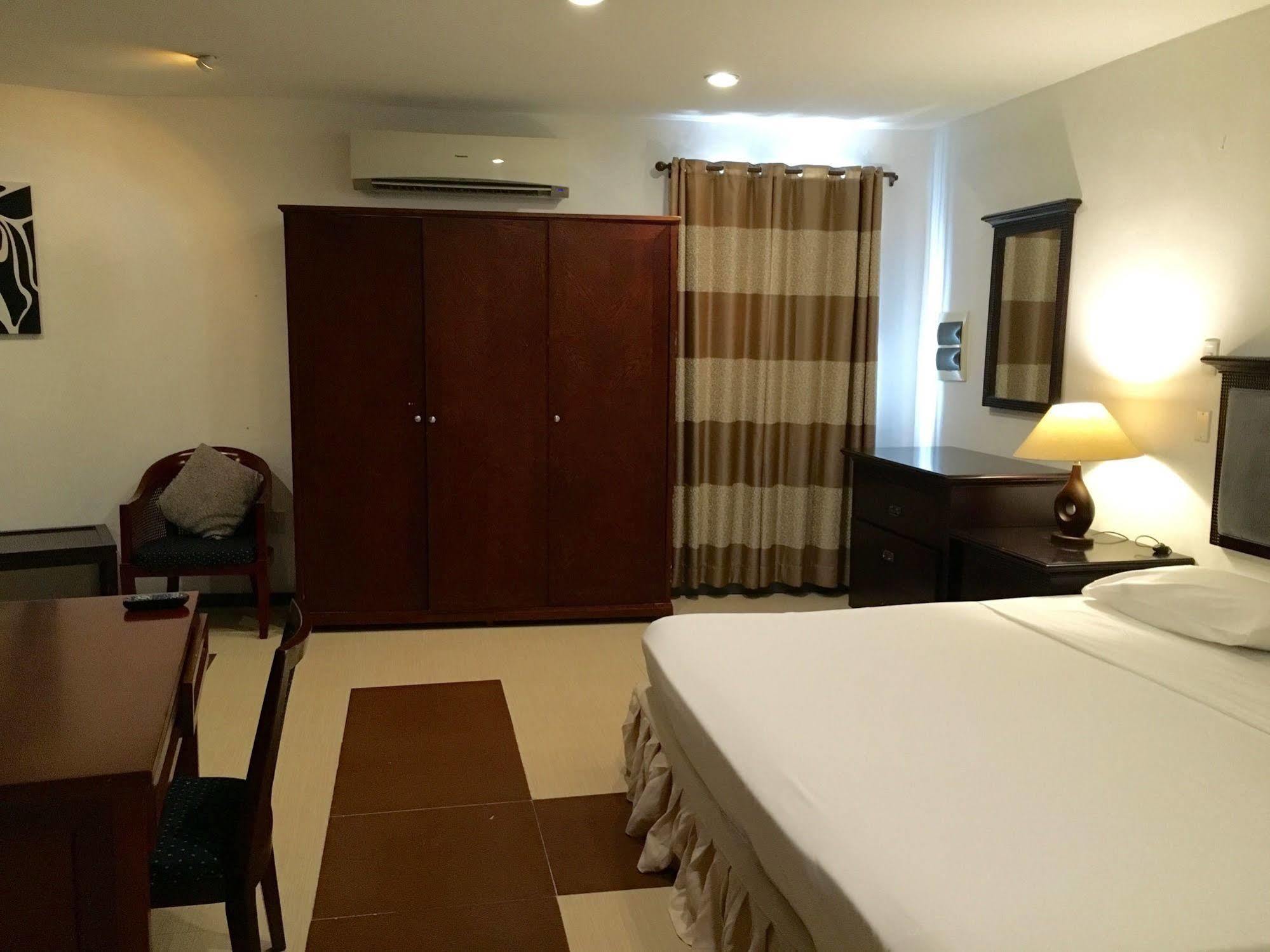Curacao Suites Hotel Вилемстад Екстериор снимка