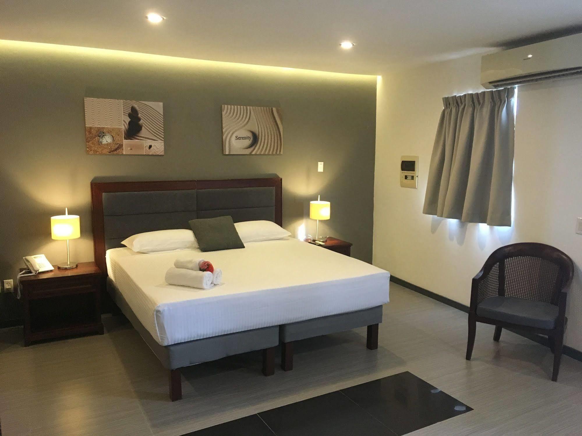 Curacao Suites Hotel Вилемстад Екстериор снимка
